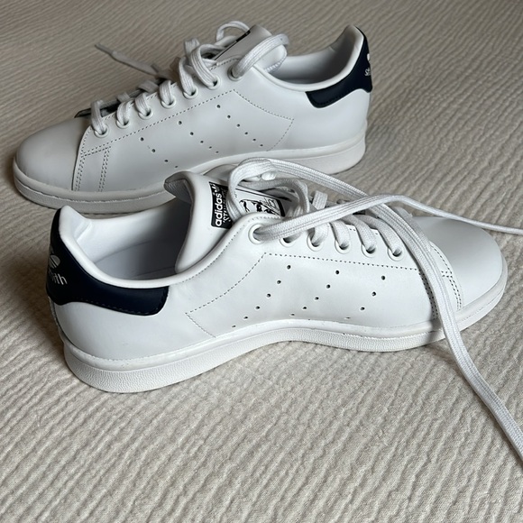 Adidas Stan Smith - size 6.5 - never worn - Picture 5 of 11